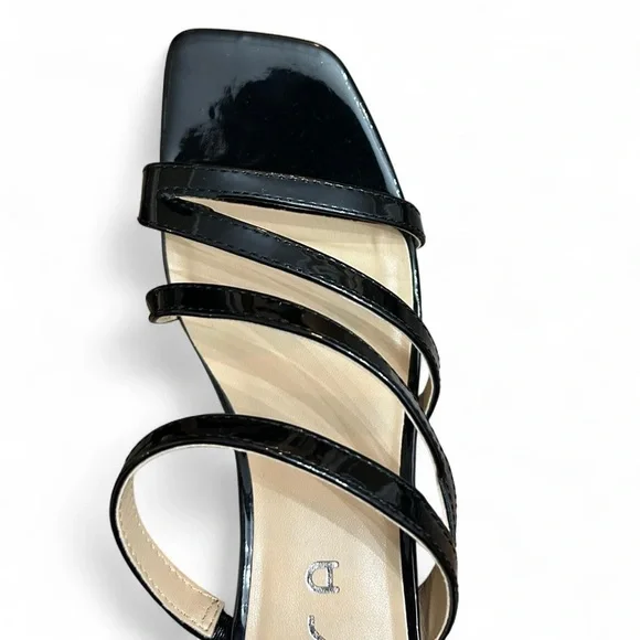 Unisa Black Women's Block Heel Sandals - Picture 3 of 6